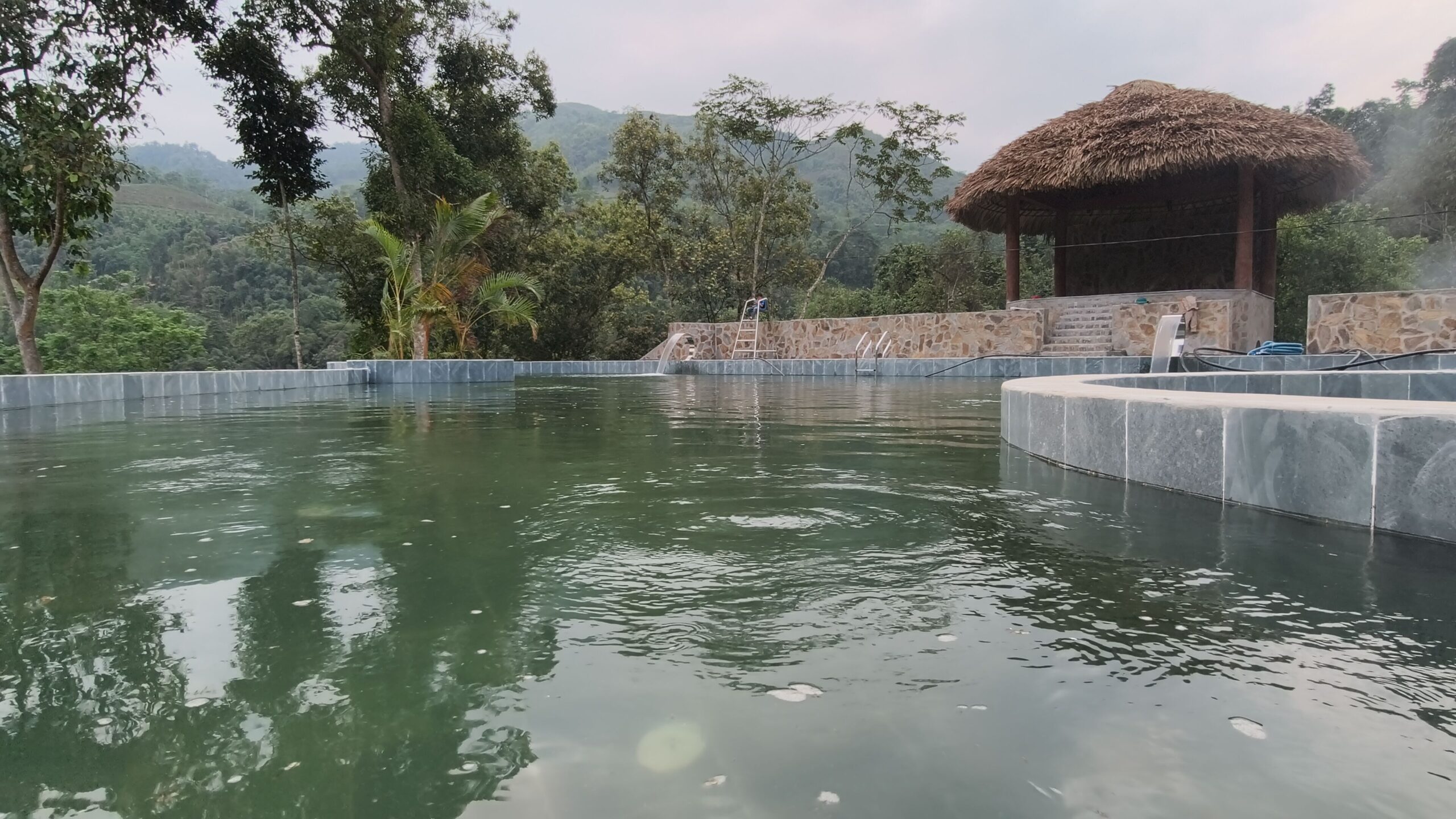 Bể bơi giữa đất trời - Panhou Retreat